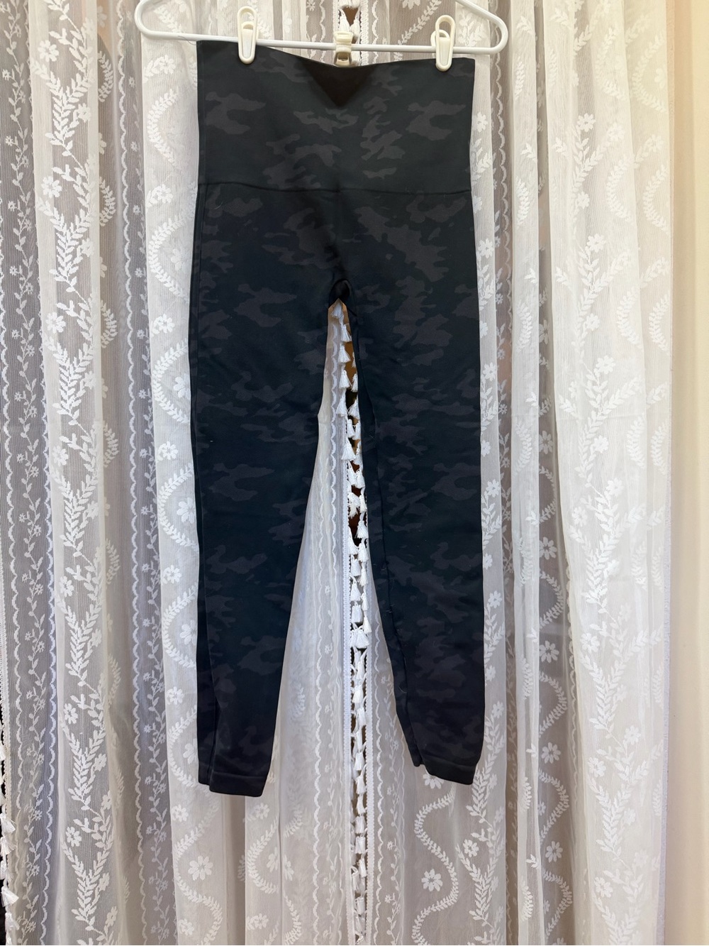 Women’s SPANX High-Waist Black Camo Leggings